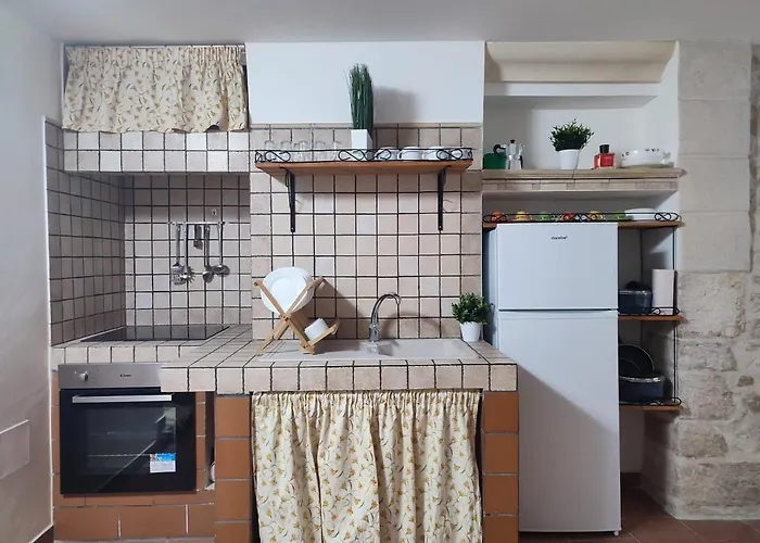 La Casa Nel Vico Πανσιόν Μολφέττα